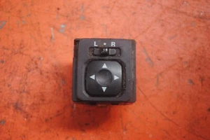 Interruptor de control del espejo retrovisor Mitsubishi Outlander MK3 2010 183569 - Imagen 1 de 2