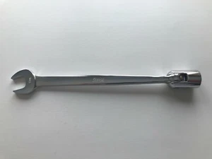 MINT Snap-On Tools USA 11/16" SAE 12pt Saltus Flex Head Socket End Wrench FHO22 - Picture 1 of 6