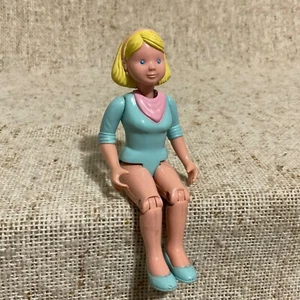1993 Fisher Price dollhouse mom - Picture 1 of 5