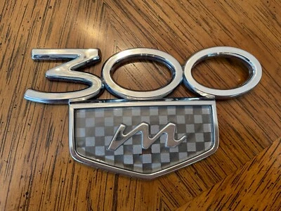 CHRYSLER 300M 1999-2004 EMBLEMA TAPA MALETERO Foto 1 de 2
