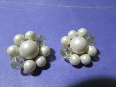 Pendientes clip cuentas color marfil/crema vintage 1" Foto 1 de 4