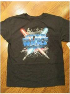 Star Wars Saber Grid Boys T-Shirt NWT Black Short-Sleeve Size 16/18 Mad Engine - Picture 1 of 3