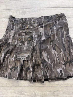 Camo Utility Kilt Mens 52 Gray Pleated Cargo Pocket Buckle Snap Wrap Skirt - Image 1 of 4