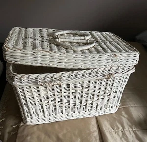 White Wicker Basket With Lid Rectangular Home Decor Storage Basket Used - Picture 1 of 5