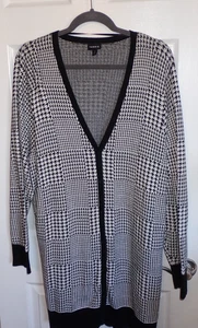 Torrid Size 3 (Woman's 3X) Houndstooth Long Cardigan Sweater Black & White - Picture 1 of 8