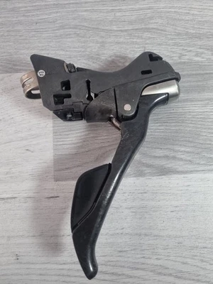 SHIMANO ULTEGRA SHIFTER 6800 ST-6800 RIGHT HAND 11 SPEED STI BIKE GEAR LEVER - Image 1 of 4