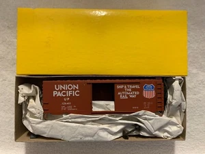 Accurail #3412 HO Scale Union Pacific 40' PS-1 Steel Box Car Kit #126411 - Picture 1 of 3
