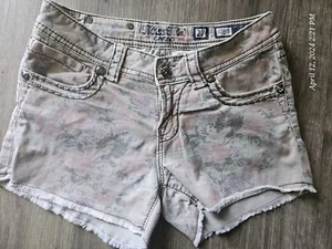 WOMENS MISS ME CARGO Floral Shorts Size 27 - Picture 1 of 3