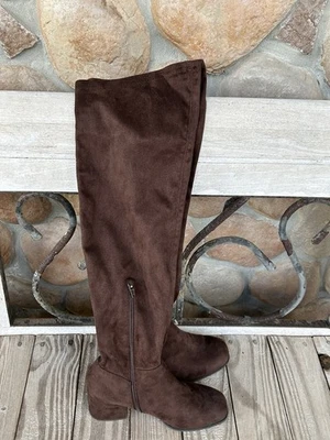 Christian Siriano Mujer Talla 7.5 Marrón 2.5 Pulgadas Tacón Parcial Cremallera Botas Altas Foto 1 de 4