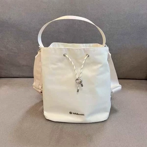 Lululemon Drawstring Bucket Crossbody Bag 5L White/Cream - Picture 1 of 9