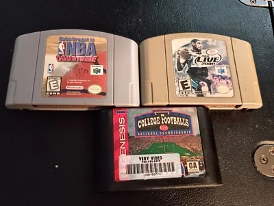 N64 NINTENDO AND SEGA CARTRIDGES - KOBE BRYANT, NBA LIVE 2000, COLLEGE FOOTBALL - Image 1 of 3