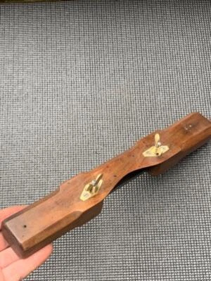 ANTIQUE WOODEN SPOKESHAVE. - Image 1 of 4