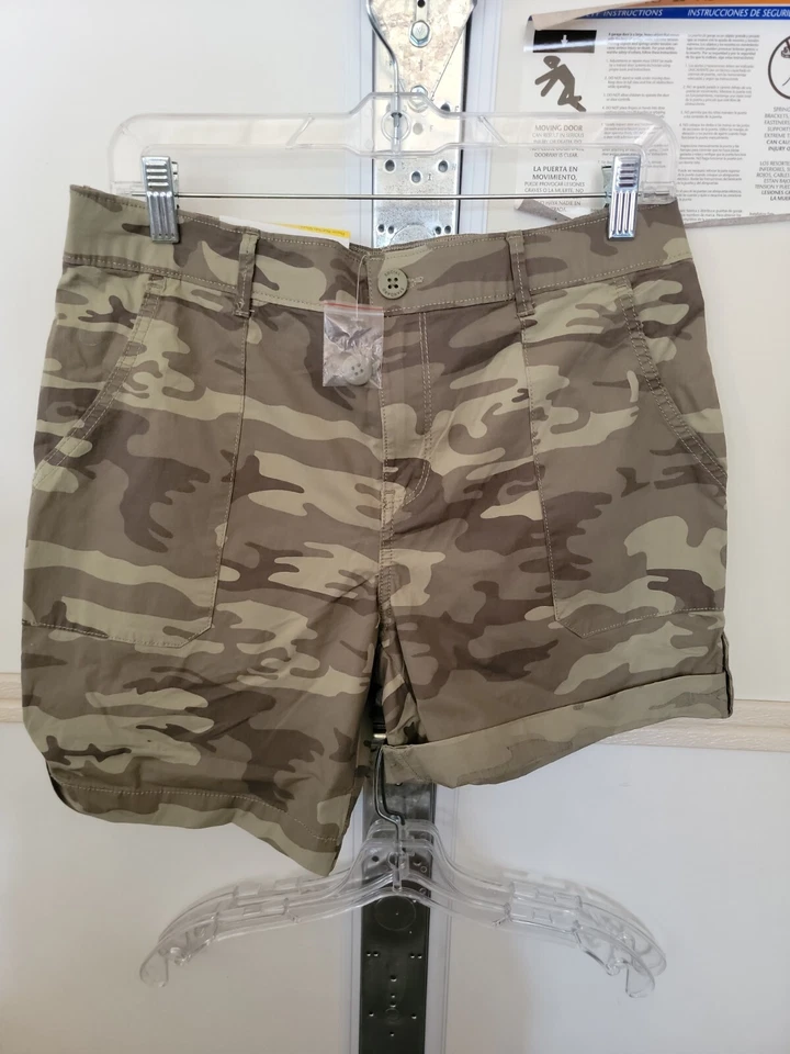 Social Standard by Sanctuary Women's Hero Utility Short Cadet Camo Relaxed Fit M