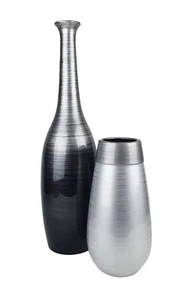 Hand painted lacquer decorative vases. - Picture 1 of 5