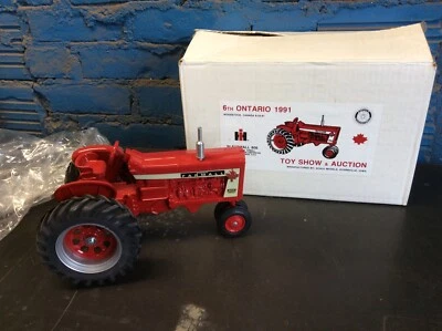 NIB 1/16 SCALE MODELS ERTL IH MCCORMICK FARMALL 806 #6 ONTARIO 1991 SHOW TRACTOR - Image 1 of 4