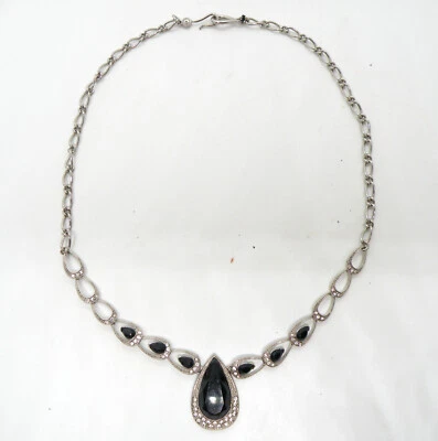 Collar Joyería Tono Plata 18" Firmado Monet Cristales Negros Salón Lágrima Gota Foto 1 de 4
