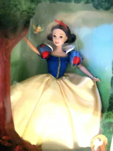 SNOW WHITE 60th ANNIVERSARY DOLL DISNEY MATTEL NEW IN BOX #17761 - Picture 1 of 7