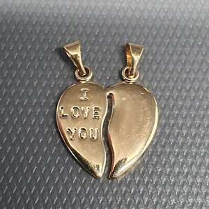 BIJOU- Très beau pendentif plaqué or coeur à partager ref #63 - Foto 1 di 4