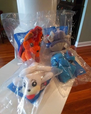 Kentucky Fried Chicken KFC - Juego Completo de Peluche Pokemon de 4 Piezas - ¡NUEVO EN CAJA! Foto 1 de 4