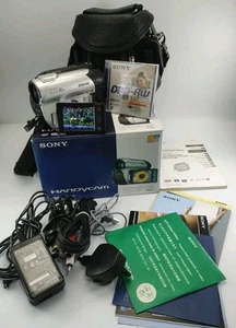 Sony Handycam DCR DVD106E Camcorder Silver 2000x Zoom Batter Charger Boxed Kit - Picture 1 of 21