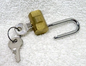 Walsco Viro Padlock w/ 2 keys made in Italy - Picture 1 of 5