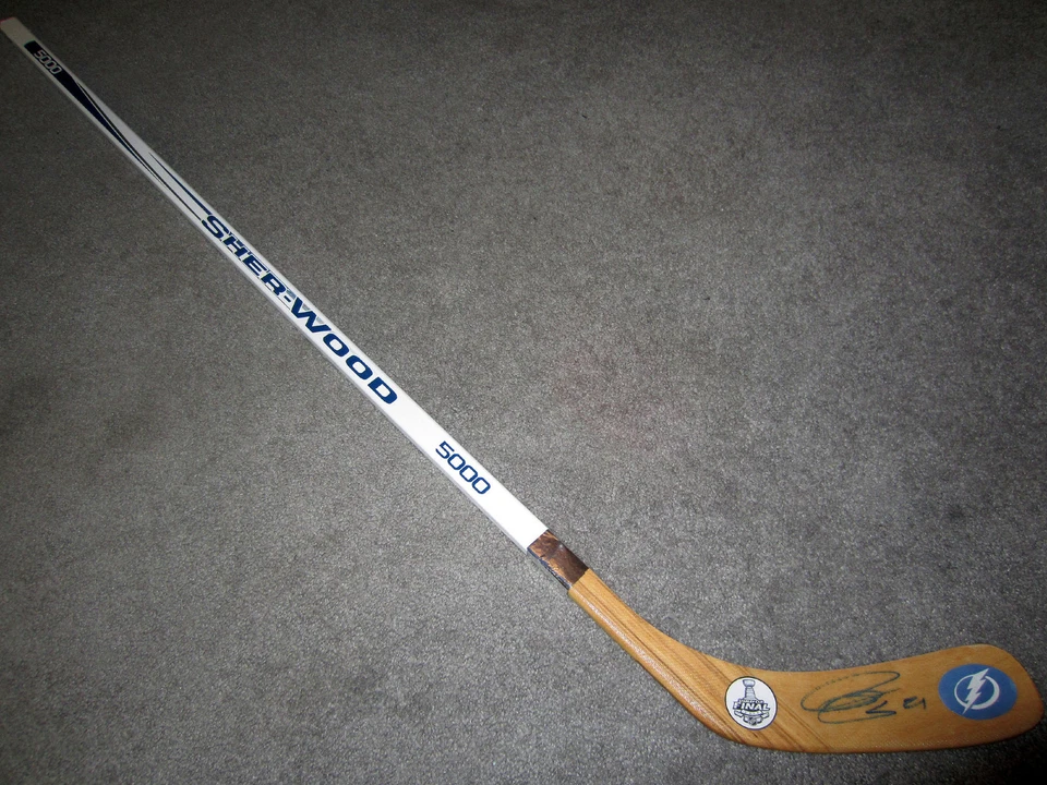 Palo de hockey JONATHAN DROUIN Tampa Bay Lightning autografiado firmado F/S con certificado de autenticidad Foto 1 de 2