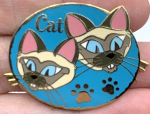 Disney Lady & The Tramp SIAMESE CATS Si & Am 2002 Lanyard Pin Series - Picture 1 of 3