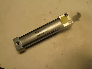 NUOVO CILINDRO PNEUMATICO PHD AF 3/4 X 3 DA A0150 - Foto 1 di 5