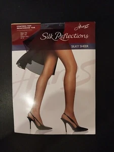 Hanes Damengröße: CD Farbe: klassisch marineblau Control Top verstärkte Zehenstrumpfhose - Bild 1 von 8
