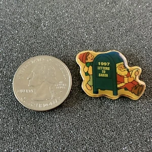 1997 USPS Postal Service Letter To Santa Christmas Pin Pinback #40729 - Picture 1 of 2