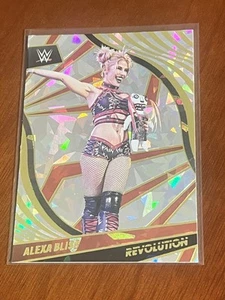 Alexa Bliss 2022 Panini Revolution Fractal Parallel #10 (Nuevo) - Imagen 1 de 3