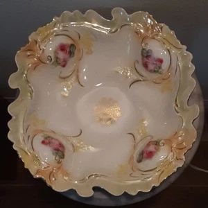 Royal Bayreuth Roses with Gold Decorated  Bowl - Picture 1 of 5