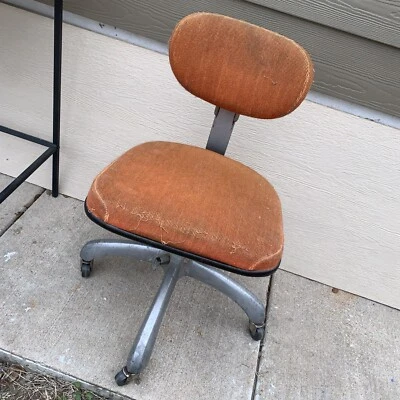 "Silla con ruedas giratoria vintage Hutch-Line/31"" de alto/17"" de ancho/" Foto 1 de 4