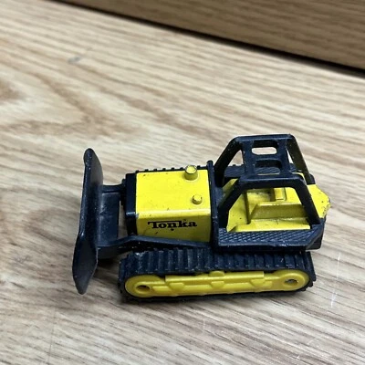 TONKA Tractor Bulldozer Front Loader Rubber Track Diecast Yellow Vintage 1994 - Image 1 of 4