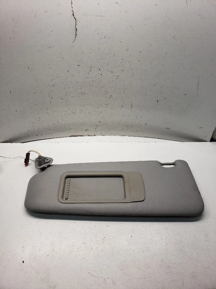 Солнцезащитный козырек для водителя купе с подсветкой подходит для 01–06 BMW 325i 1436665 - Изображение 1 из 4