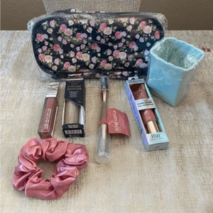 New/Sealed Four Make Up Items Physicians Formula, Revolution, Sonia Kashuk & RMT - Picture 1 of 12