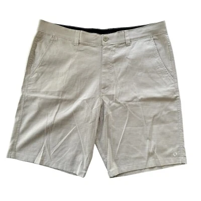 Pantalones cortos para hombre Hang Ten 39* 10" color tostado mezcla de poliéster frente plano Foto 1 de 4