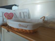 LOVELY ITEM.....BREAD BASKET.....BASKET...RUSTIC..WICKER...WITH LINER..COUNTRY
