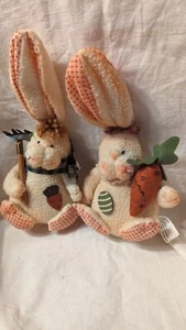 Pair Of Primitive Stuffed Bunnies - Picture 1 of 3