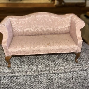Sofá damasco floral vintage 1:12 casa de muñecas muebles en miniatura - Imagen 1 de 5
