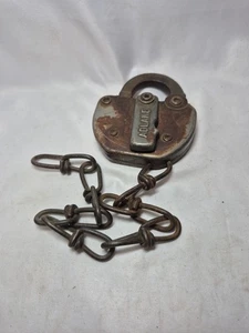 Vintage Adlake C&n RR Pad Lock + Original Chain !!!! - Picture 1 of 6