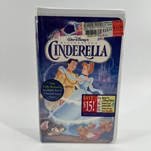 Cinderella Walt Disney's Masterpiece 1995 VHS New/Sealed - Picture 1 of 4