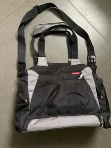 Skip Hop Diaper Bag Tote with Fold Out Changing Pad - Picture 1 of 7