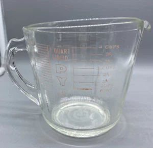 Vintage 1941 PYREX 4-Cup 1-Quart Faded Lettering Glass D Handle Measuring #532 - Picture 1 of 9