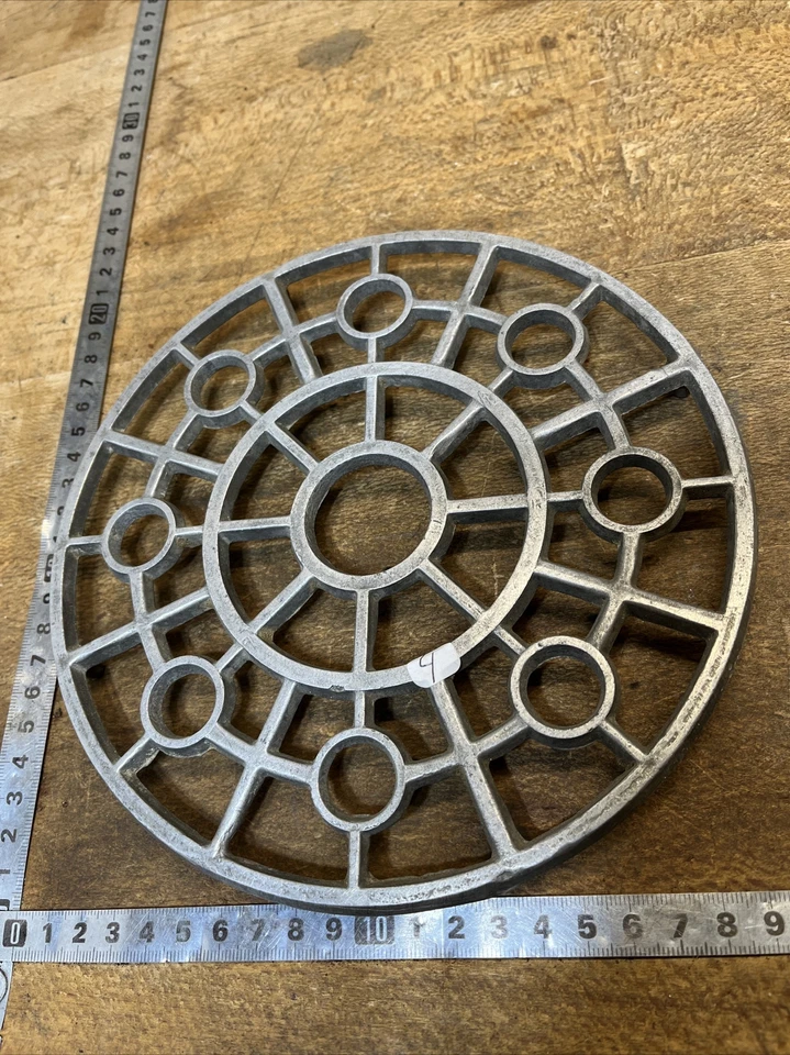 N. 4 Dessous repose plat aluminium  outil cuisine ustensile décor vintage - Photo 1/2