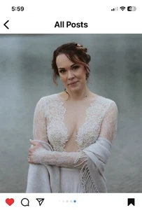 Fraser Watters Wedding Gown - Picture 1 of 18