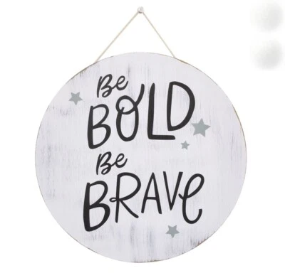Colgante de pared para guardería Parent's Choice, Be Bold Be Brave, 11", blanco y gris Foto 1 de 4