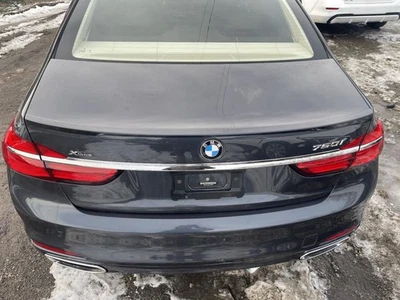 2016-2019 BMW 750i Deck Lid Gray Foto 1 de 4