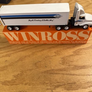 Winross Druckguss-LKW - DANA "Menschen finden einen besseren Weg" - Bild 1 von 3