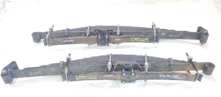 Par de molas traseiras de folha 2017 2018 2019 Ford E350 E450 SD OEM 6.8 AT Dually - Imagem 1 de 4